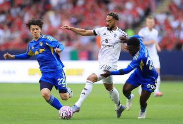 Manchester United vs Leeds United (20:10 – 19/07)